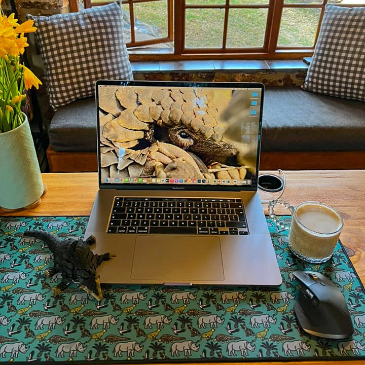Let's Live Deskpad
