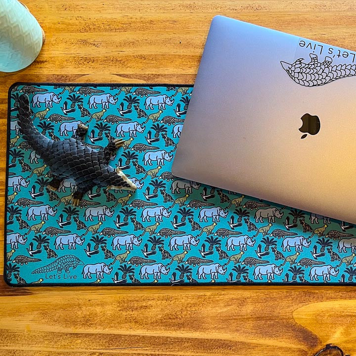 Let's Live Deskpad