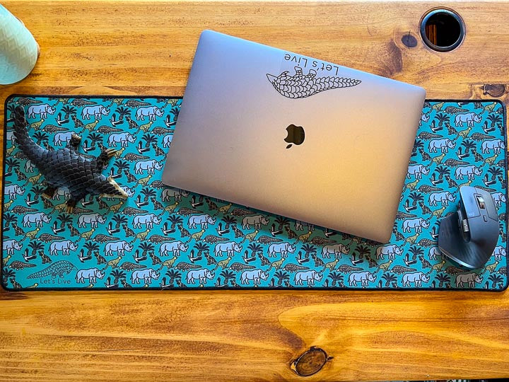Let's Live Deskpad