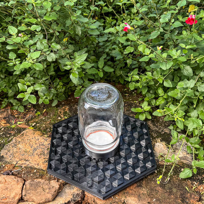 Black bee water dispensing tray with mason jar